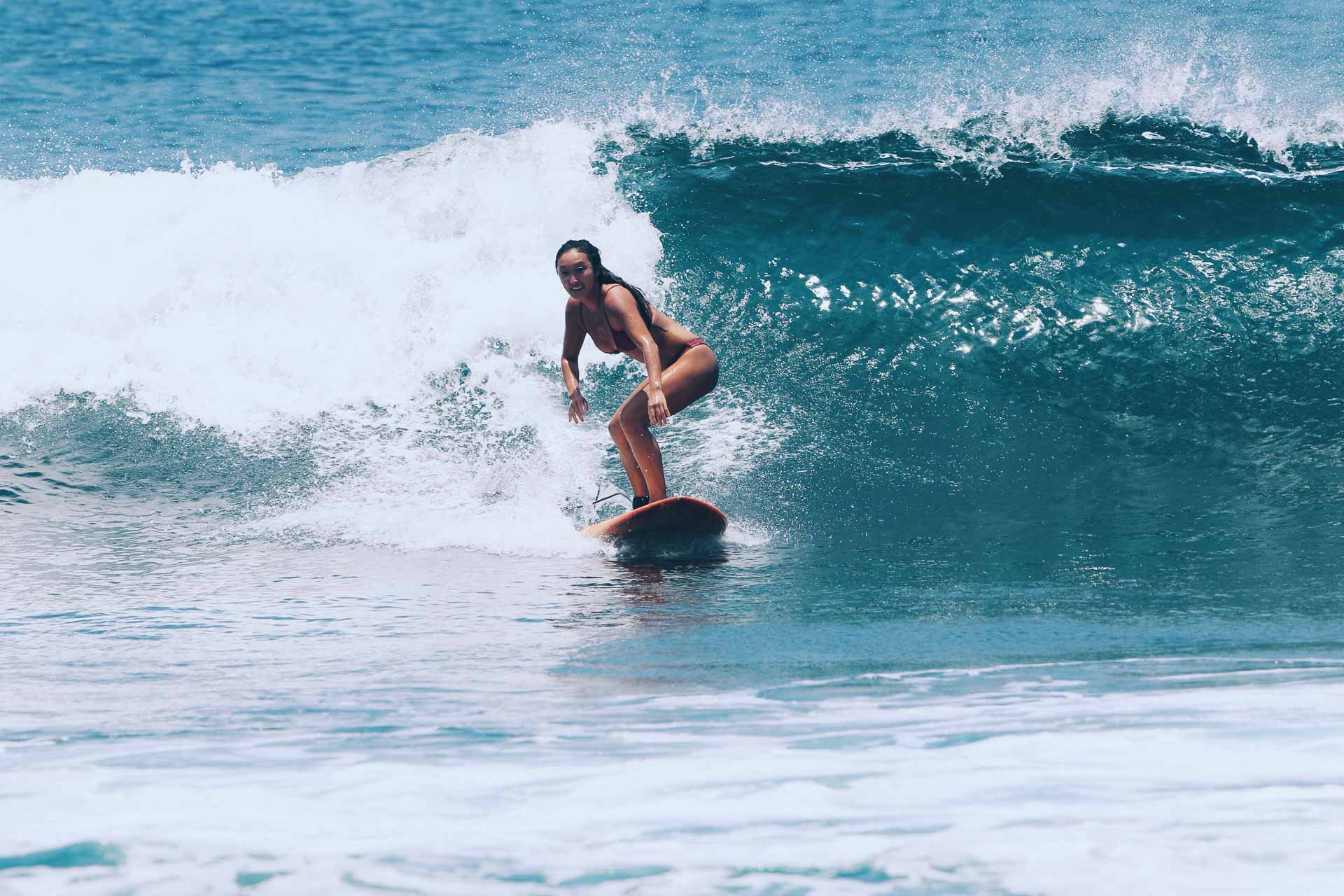 Bikini Surfen warmes Wasser Bali Beginner Surfspots