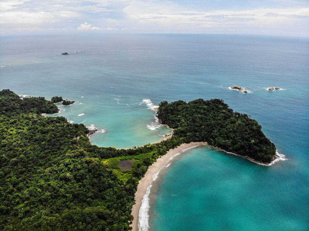 Costa Ricas Küste Türkisblaues Wasser Meer Tropen Urwald Palmen