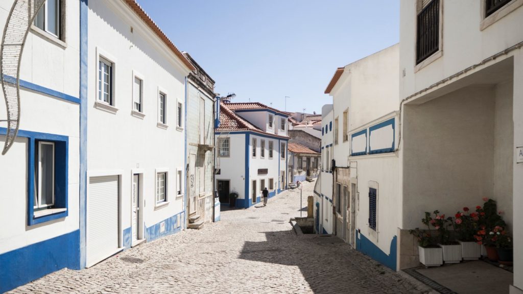 Die Straßen von Ericeira in Portugal