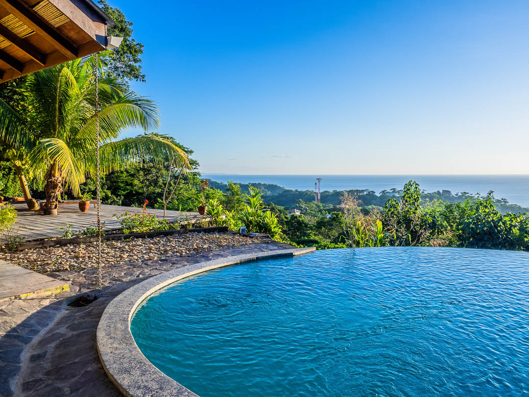 Rapturecamps Nicaragua Pool Aussicht Deck tropisches Paradies