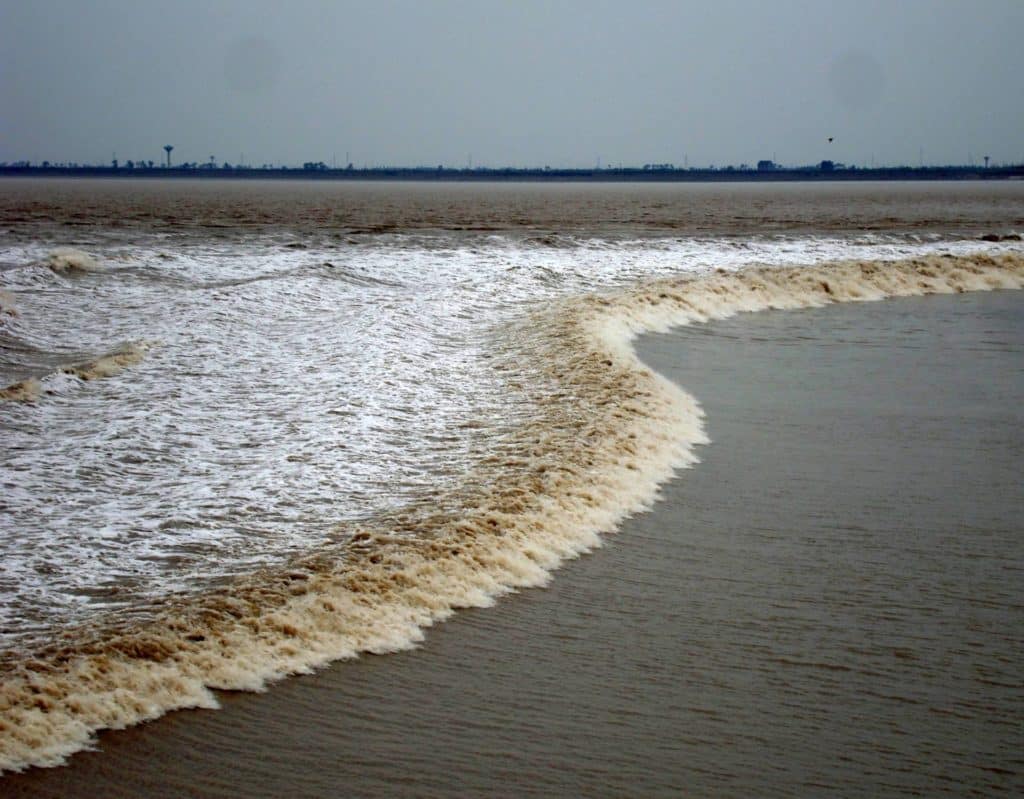 The silver dragin tidal bore in China